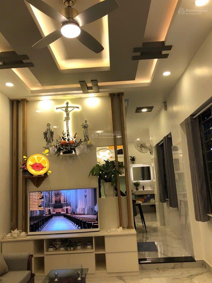Chỉ 4,6 tỷ nhà 3 lầu + tum hẻm thông 5m ô tô vào tận nhà gần trường cấp 1, 2, 3, thới an q12