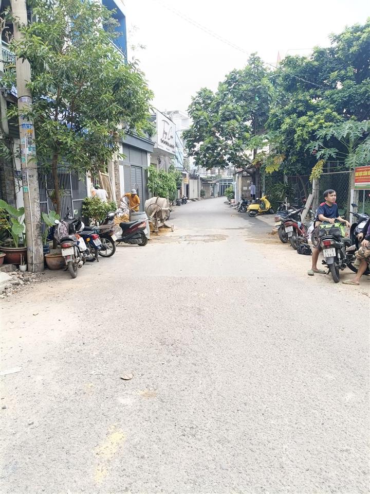 Nhà 4 tầng đường 8m sát ngã tư tô ký, q12 chỉ 4,05 tỷ