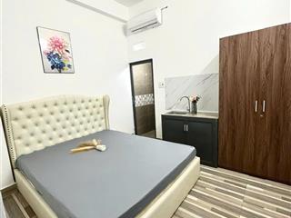 Phòng đẹp mới tinh full nội thất  có thang máy  ngay trung tâm