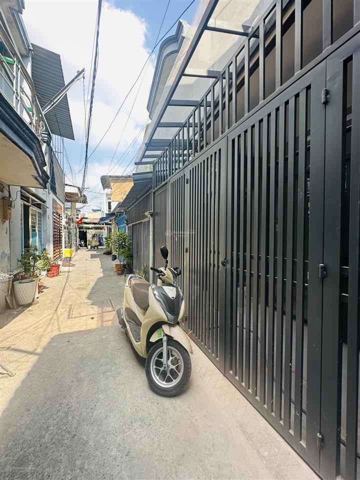 Nhà 2 tầng đông hưng thuận hxh giá 3,99 tỷ