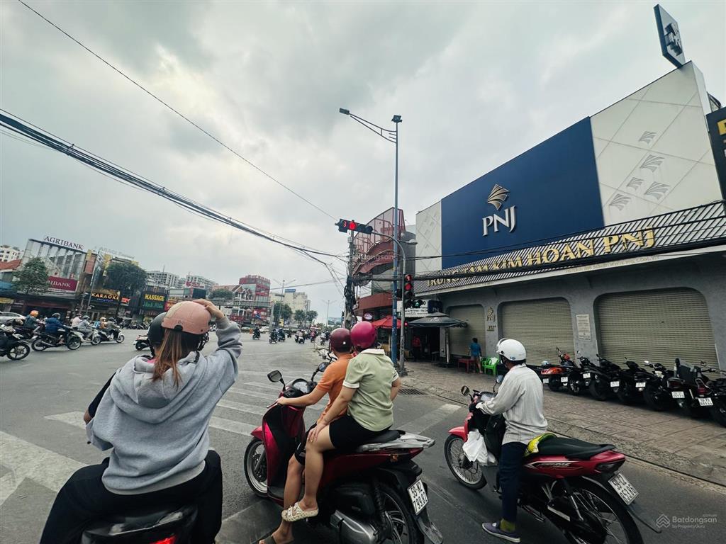 Cực rẻ hẻm xe tải phan văn hớn nhà 2 tầng 40m 4,25 tỷ