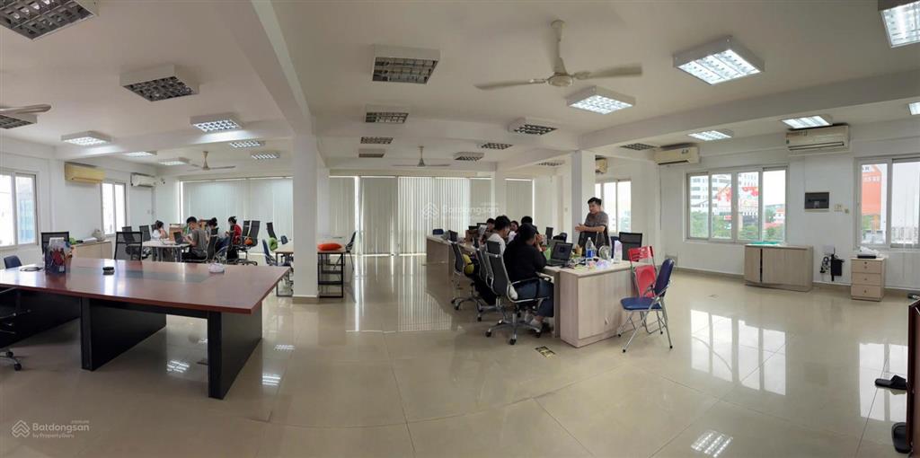 Cho thuê gấp tòa nhà mặt tiền đường trường sơn kế bên sân bay tân sơn nhất