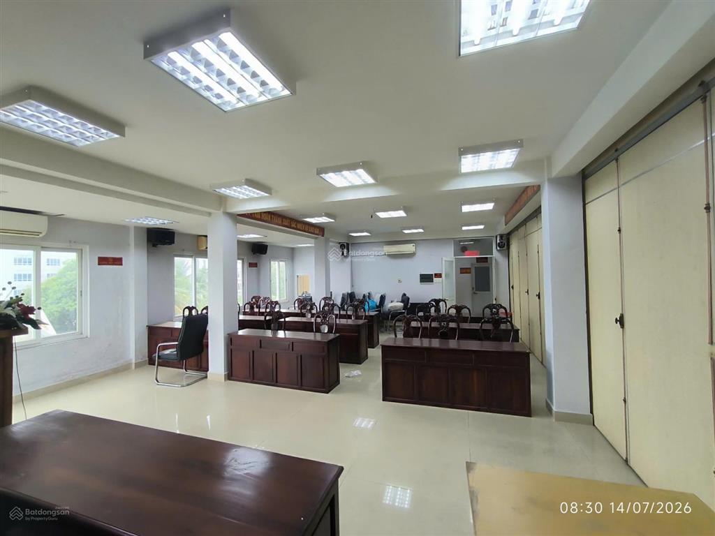 Cho thuê gấp tòa nhà mặt tiền đường trường sơn kế bên sân bay tân sơn nhất