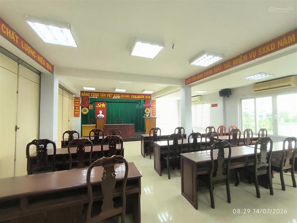 Cho thuê gấp tòa nhà mặt tiền đường trường sơn kế bên sân bay tân sơn nhất
