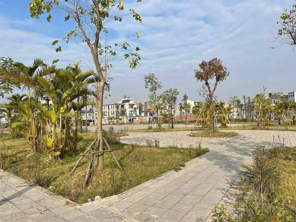 Đất tái định cư văn khê  mê linh vị trí đẹp, tiện ích bao quanh