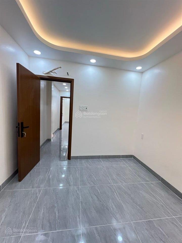 Hẻm xe hơi tránh nhau , nhà 3 tầng ,3pn,3wc dt 38m2. giả chỉ nhỉnh 5 tỷ . đường bình tiên, quận 6