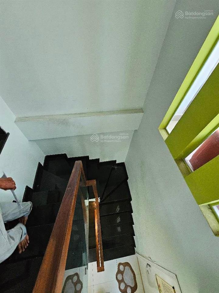 Tầm giá 6.x tỷ nhà 4 tầng gần mặt tiền q6 gần như không có căn thứ 2 để so sánh.4pn,5wc .hậu giang