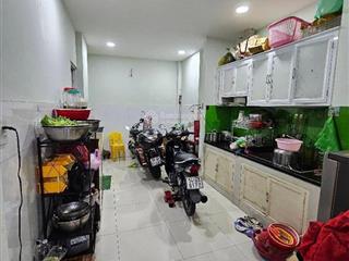 Tầm giá 6.x tỷ nhà 4 tầng gần mặt tiền q6 gần như không có căn thứ 2 để so sánh.4pn,5wc .hậu giang