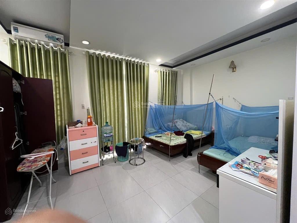 Bán nhà riêng hơn 100m2 mặt tiền đường số kdc lê thành