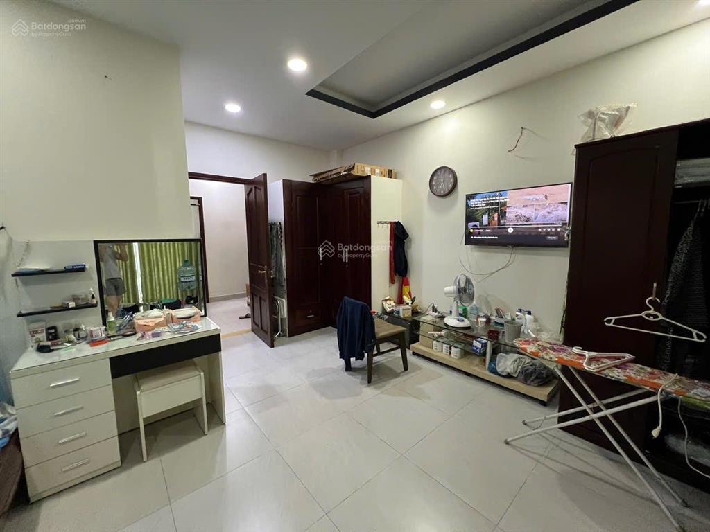 Bán nhà riêng hơn 100m2 mặt tiền đường số kdc lê thành