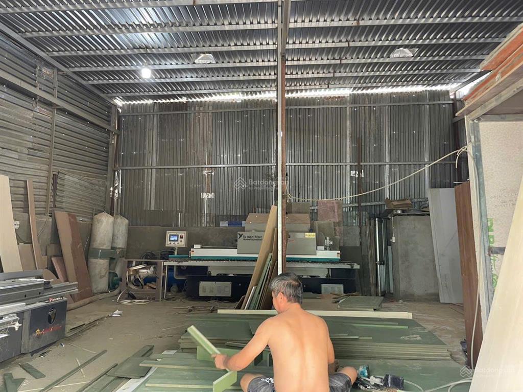 Cần tiền bán gấp hoặc cho thuê nhà kho, xưởng vị trí thuận tiện, an ninh tốt