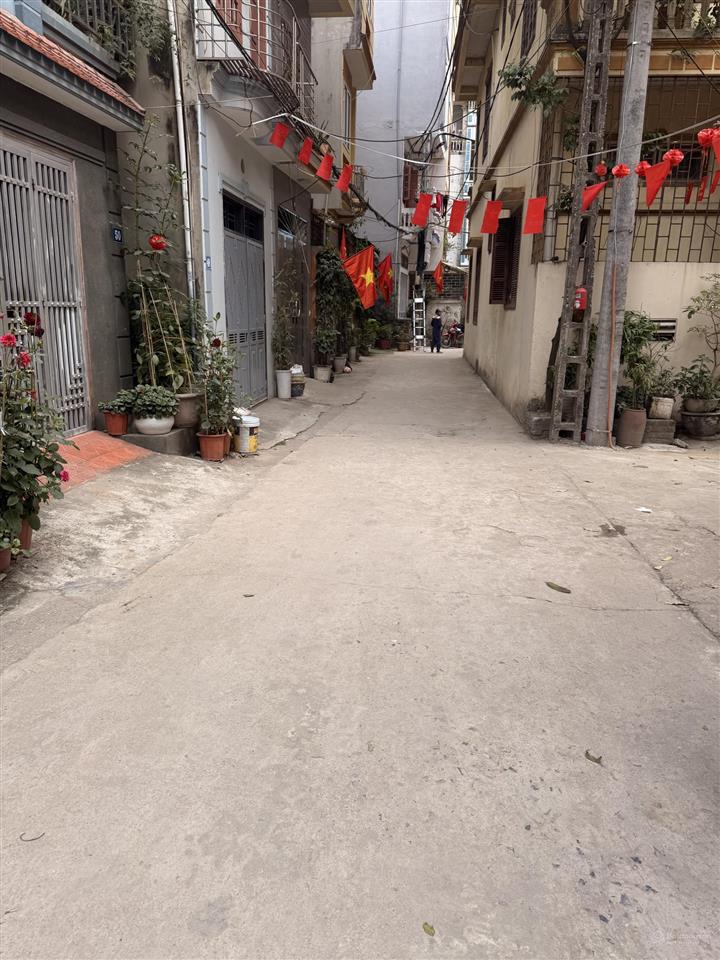 Sốc! giảm sâu giá 5.5 tỷ nhà linh đàm, dt gần 40 m2. mặt tiền 4m,  0867 433 ***