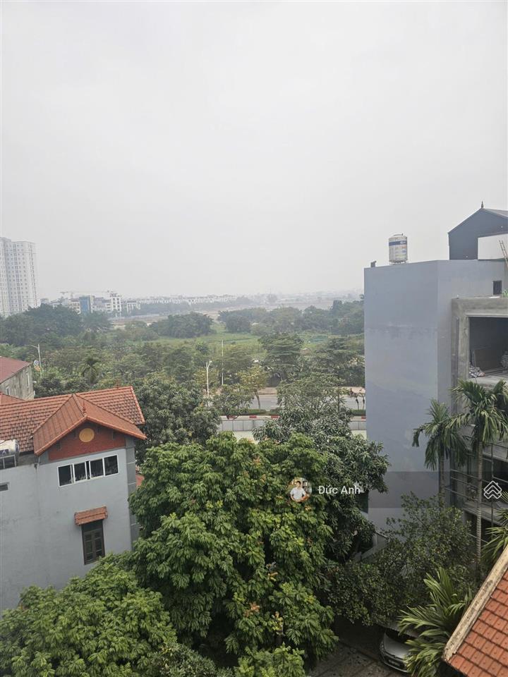 Nhà mới 6 tầng giá chỉ 7,1 tỷ ở ngay cổ linh, thạch bàn  view biệt thự thoáng sáng  ôtô đỗ cổng