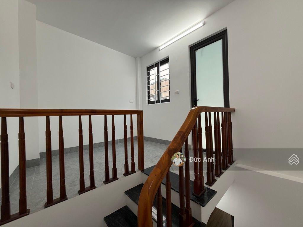 Nhỉnh 6 tỷ có ngay nhà đẹp 40m2 ở ngay việt hưng  trung tâm long biên  chủ tư xây 5 tầng