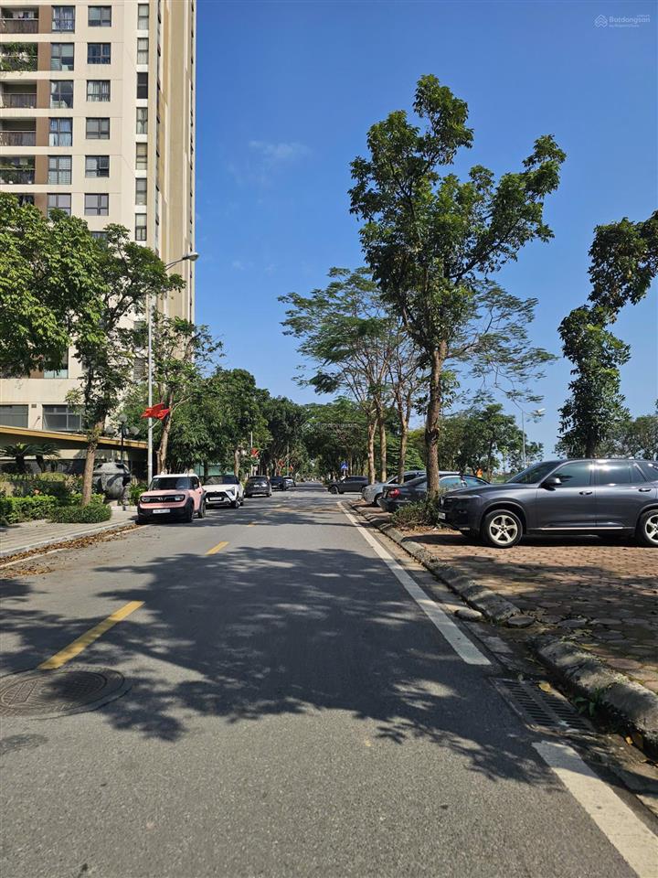 Hàng f1 long biên  61 nhà thanh am thoáng sáng sân rộng chỉ hơn 8 tỷ  đầu tư  để ở đều đẹp