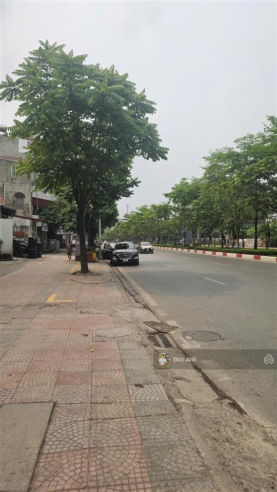 Bán nhà tư đình  bát khối  chân cầu trần hưng đạo  ngõ oto tránh  5 tầng  chỉ hơn 7 tỷ