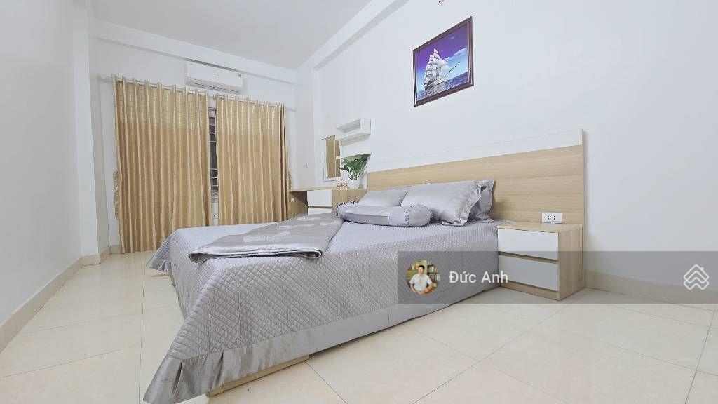 Bán nhà tư đình  bát khối  chân cầu trần hưng đạo  ngõ oto tránh  5 tầng  chỉ hơn 7 tỷ