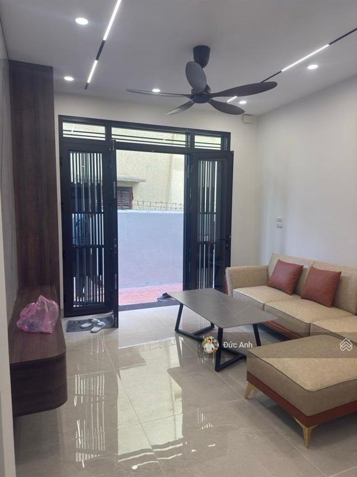 Nhà đẹp vũ xuân thiều 56m2  nhỉnh 8 tỷ  2 mặt thoáng  cách oto tránh 20m  full nội thất