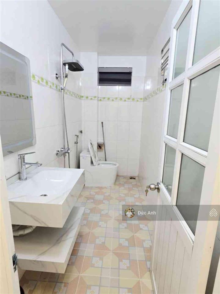 Phúc lợi  nhà 3 tầng kiểu biệt thự 52m2  sân chung siêu rộng bày 10 mâm cỗ  nhỉnh 8 tỷ  hiếm