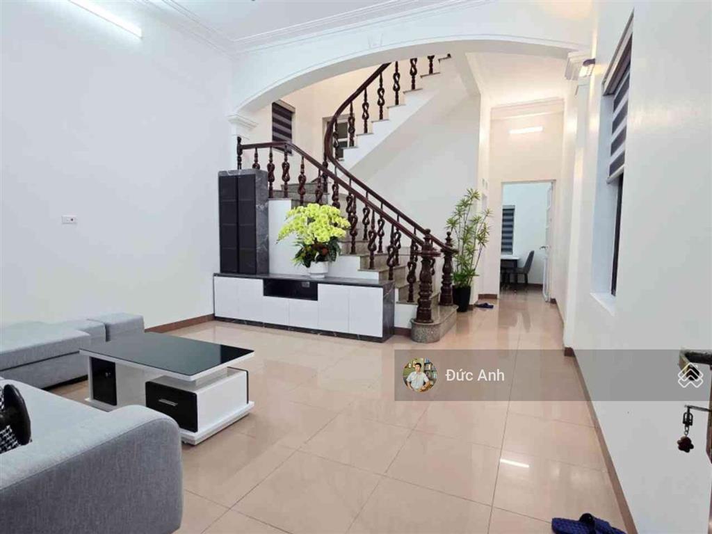 Phúc lợi  nhà 3 tầng kiểu biệt thự 52m2  sân chung siêu rộng bày 10 mâm cỗ  nhỉnh 8 tỷ  hiếm