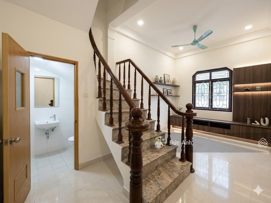 Hàng f0 siêu nóng bỏng  trung tâm sài đồng 60m2  ngay gần hồ điều hòa  chủ người nhà giá 7,8 tỷ