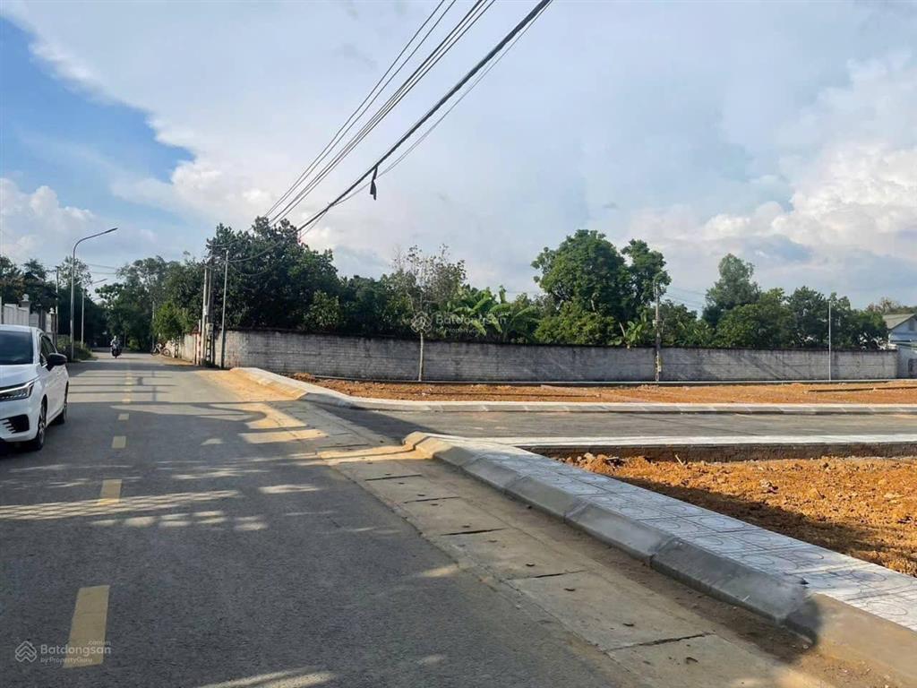 Chính chủ bán gấp 100m2 giá 2 tỷ phun thổ cư tại trường lục quân