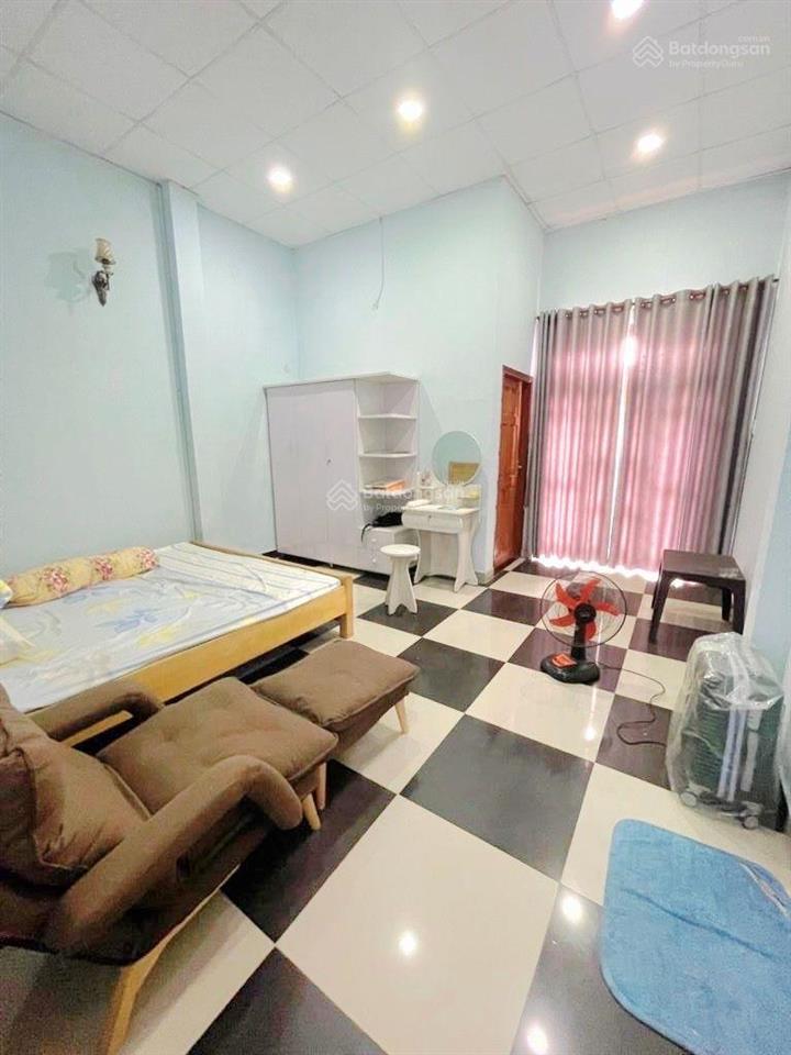 Ô tô ngủ trong nhànguyễn thị búp quận 12hơn 70m hẻm sạch, ô tô trong nhà t