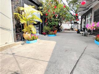 Ô tô ngủ trong nhànguyễn thị búp quận 12hơn 70m hẻm sạch, ô tô trong nhà t