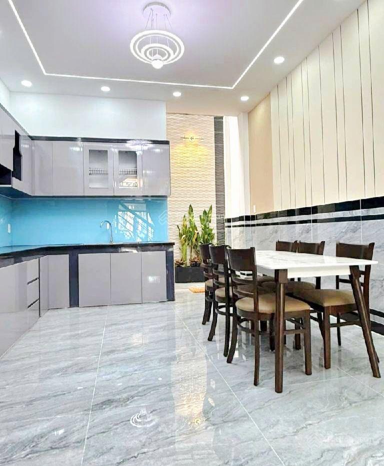 Nhà hẻm xe hơi sạch đẹp thông tứ tung  80m2 (4m x 20m)  3 tầng  mới đẹp lung linh vào ở ngay