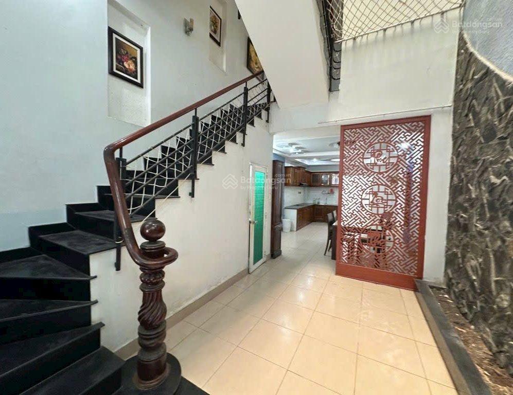 Ngon bổ rẻ, nhà 100m2, 3 tầng, hẻm xe hơi tận nhà, thới an quận 12, gần lê văn khương, qua gò vấp