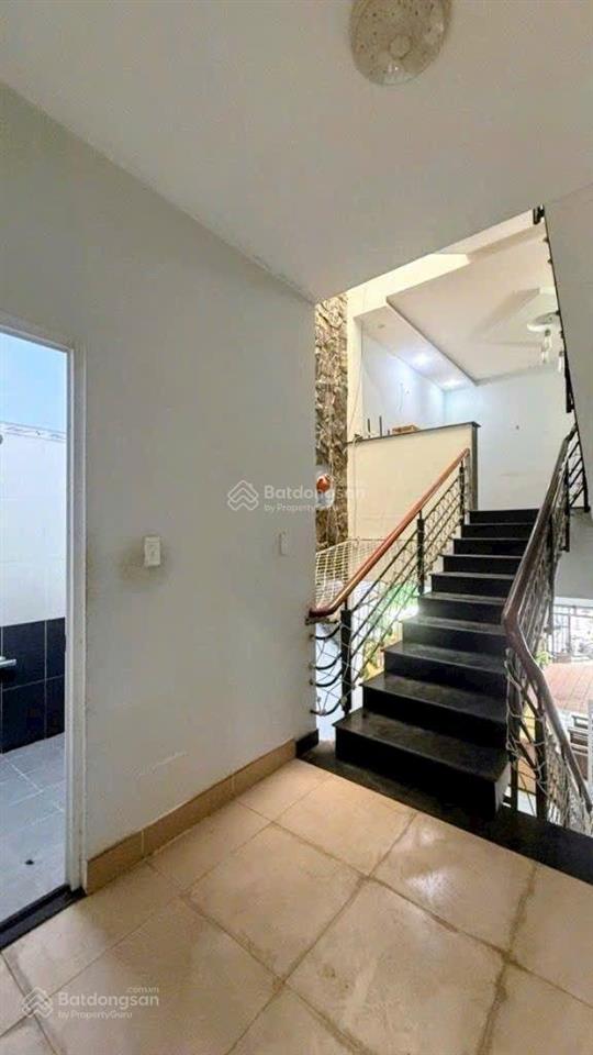 Ngon bổ rẻ, nhà 100m2, 3 tầng, hẻm xe hơi tận nhà, thới an quận 12, gần lê văn khương, qua gò vấp