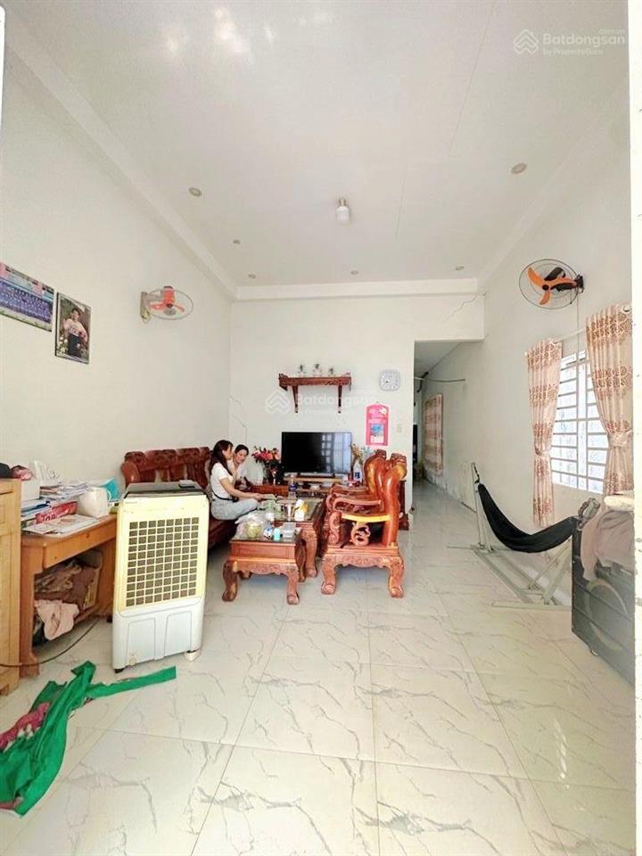 Khu hiếm nhà b.ánnhà hai mặt tiền 88m2ngang rộng rãi gần 5m hẻm xe hơi tân thới hiệp 21vị trí t