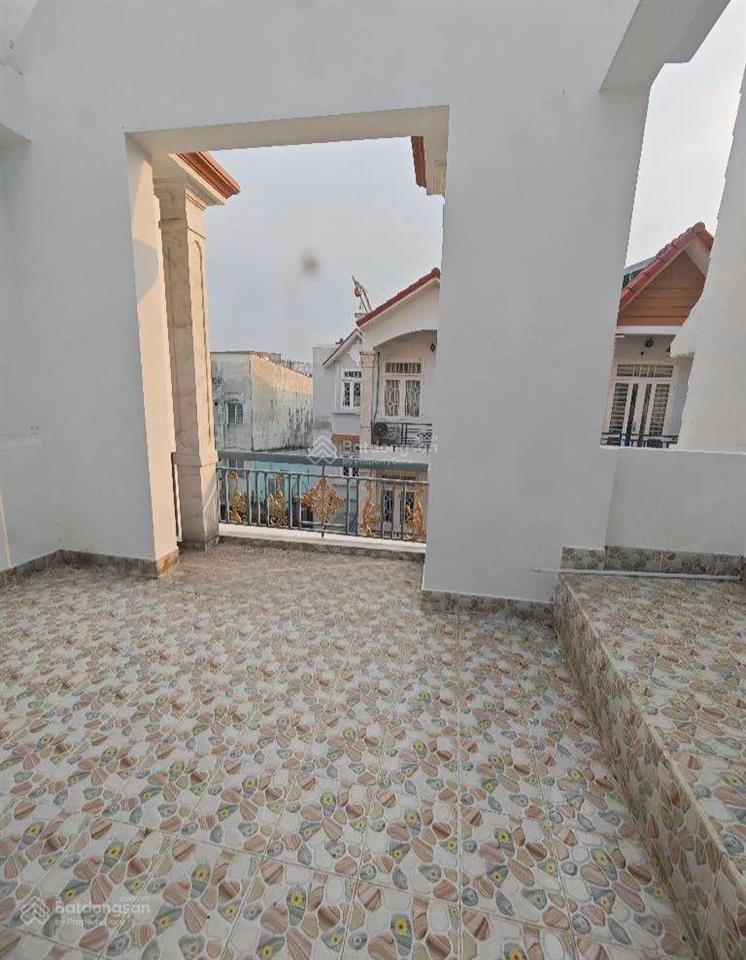 Nhà 3 tầngngang đỉnh 5mhẻm xe hơi thông ngủ trong nhàđường lâm thị hố gần bệnh viện quận 12