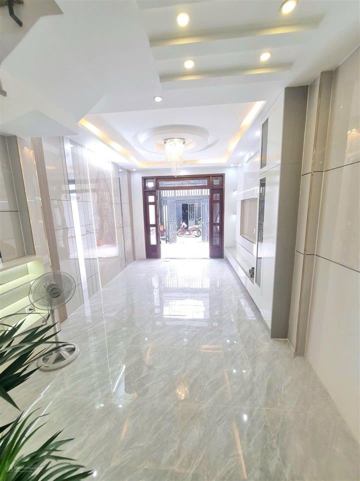 Nhà 4 tầng4m x 20mmới đẹp kiên cốhẻm xe hơi vào nhà huỳnh thị hai ngay chợ hạt điều quận 12