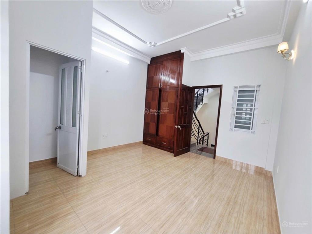 Nhà 4 tầng4m x 20mmới đẹp kiên cốhẻm xe hơi vào nhà huỳnh thị hai ngay chợ hạt điều quận 12