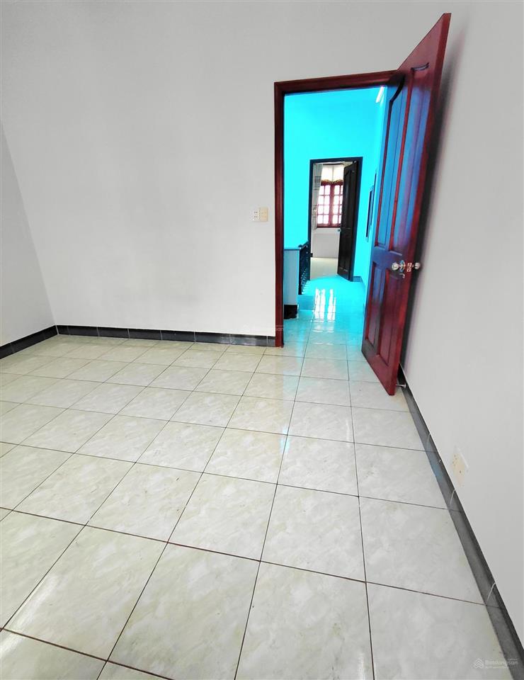 Nhà 3 tầng đúc btct kiên cốxe hơi ngủ trong nhàvài bước ra huỳnh thị hai gần tô ký quận12