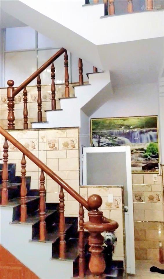 Nhà 3 tầng, dt 6m x 20m, hẻm xe hơi thông, tân thới hiệp 20 quận 12, cách gò vấp chỉ 1 cây cầu