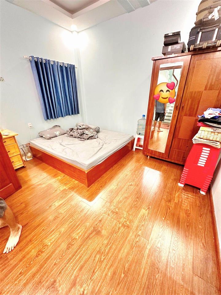 Giá quá tốt chỉ 6 tỷ 700 triệu (tl)
nhà 3 tầng mặt tiền kinh doanh 4m x 20m đường thông 12m xe tải