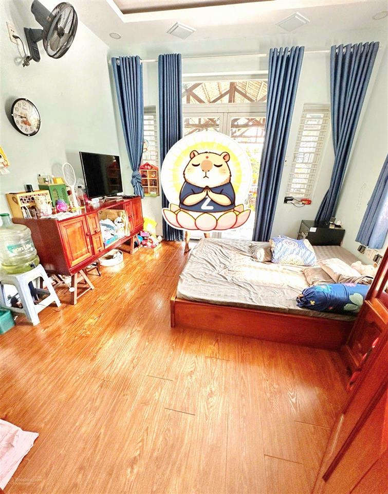 Giá quá tốt chỉ 6 tỷ 700 triệu (tl)
nhà 3 tầng mặt tiền kinh doanh 4m x 20m đường thông 12m xe tải