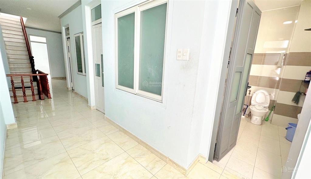 Chỉ 4,09tỷ (tl)
nhà 3tầng5m x 18mxe hơi ngủ trong nhàlâm thị hố gần công viên phần mềm quang