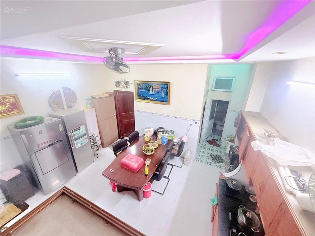 Chỉ 4tỷ 900tr (tl)nhà 5,3m x 19mnở hậu tài lộchẻm xe hơivài bước ra huỳnh thị hai gần bệnh v