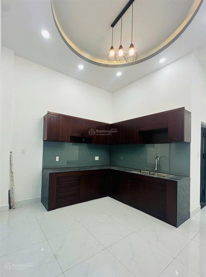 Bán nhà mới thiết kế hiện đại đối diện chợ long phước