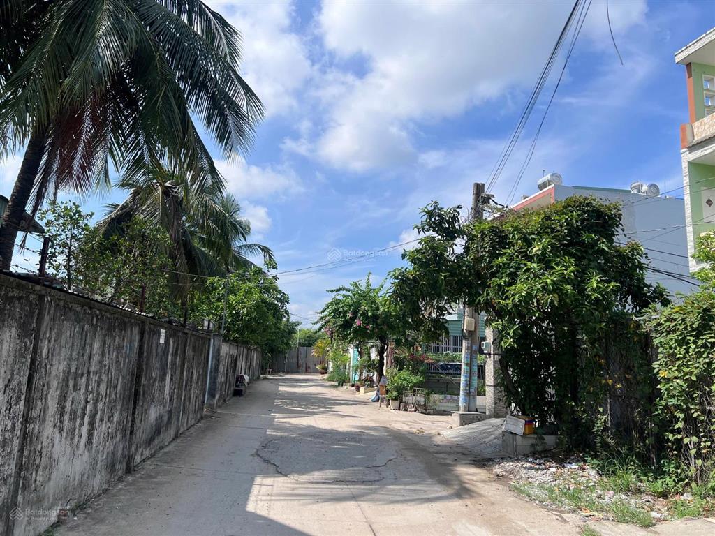 Bán nhà mới xây thiết kế hiện đại đường 8 lò lu