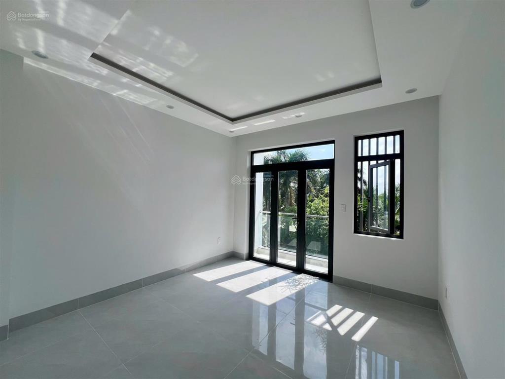 Bán nhà mới xây thiết kế hiện đại đường 8 lò lu