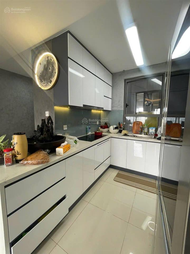 Bán căn 3pn 9.2 tỷ tại the sun avenue, 96m², full nội thất, đông nam mát, vào ở ngay