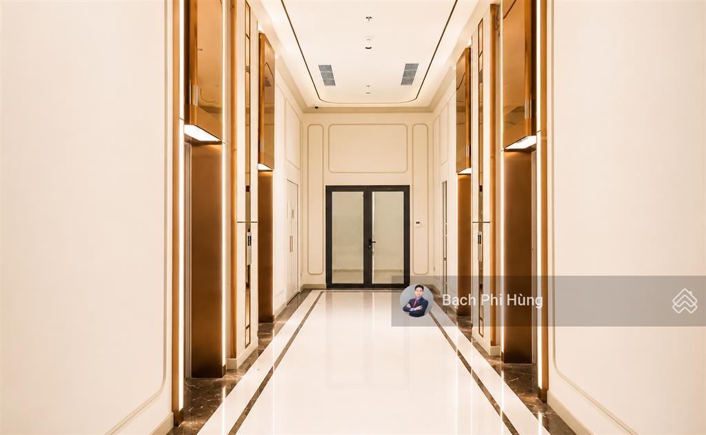 Bán shophouse 5,6 tỷ 28m2 victoria village