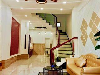 Bán nhà riêng, đ.hoàng diệu, p 13, q.4, hcm, 62m2, giá 1 tỷ 180 triệu, 3pn + 3wc. sổ riêng