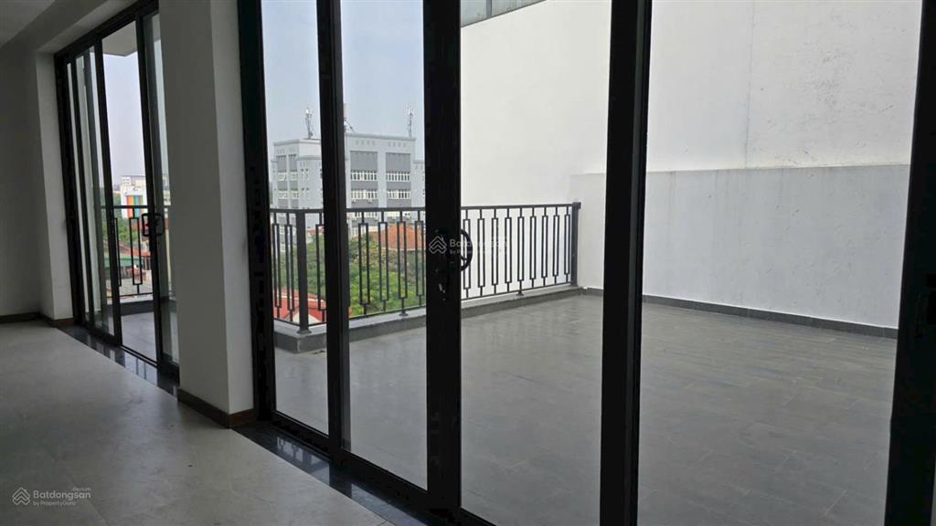 Chính chủ bán tòa nhà 10 tầng, phố lạc long quân tây hồ 758m2, mặt tiền 20m, view hồ tây