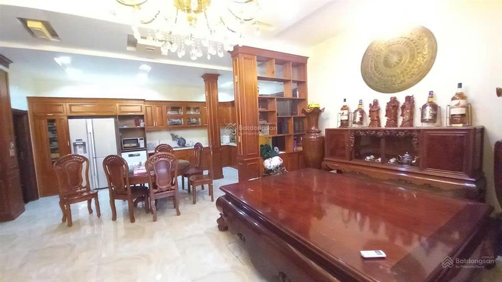 Chính chủ bán nhà phố đẹp lạc long quân  780m2 mặt tiền 17m, 3 ô tô tránh vị trí vàng tây hồ