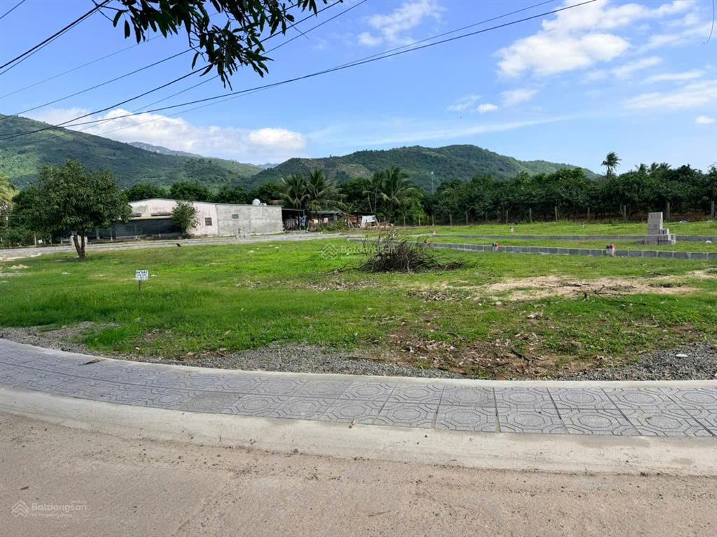 Bớt lộc 50 triệu đất full thổ cạnh kdt mới vingroup